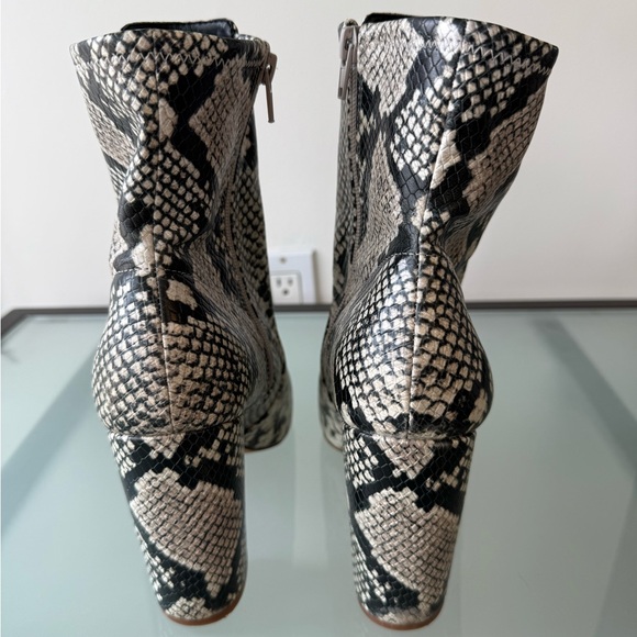 ALDO Snakeskin heeled ankle Booties - Women size 10 US - Picture 6 of 13